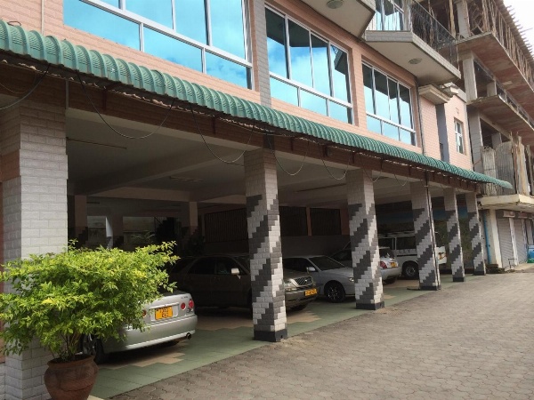 Mc-Elly's Hotel image 1